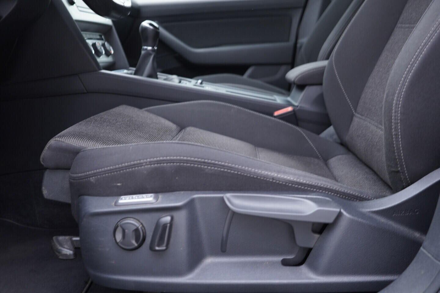 OV190V10686_21.webp_PASSAT Comfortline 1.4 TSI 110 kW manuál