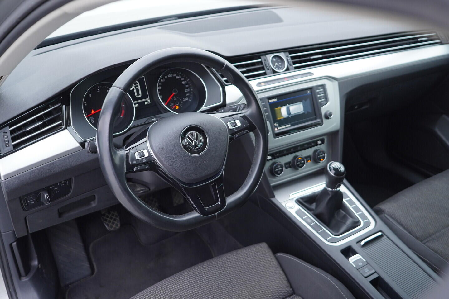 OV190V10686_22.webp_PASSAT Comfortline 1.4 TSI 110 kW manuál