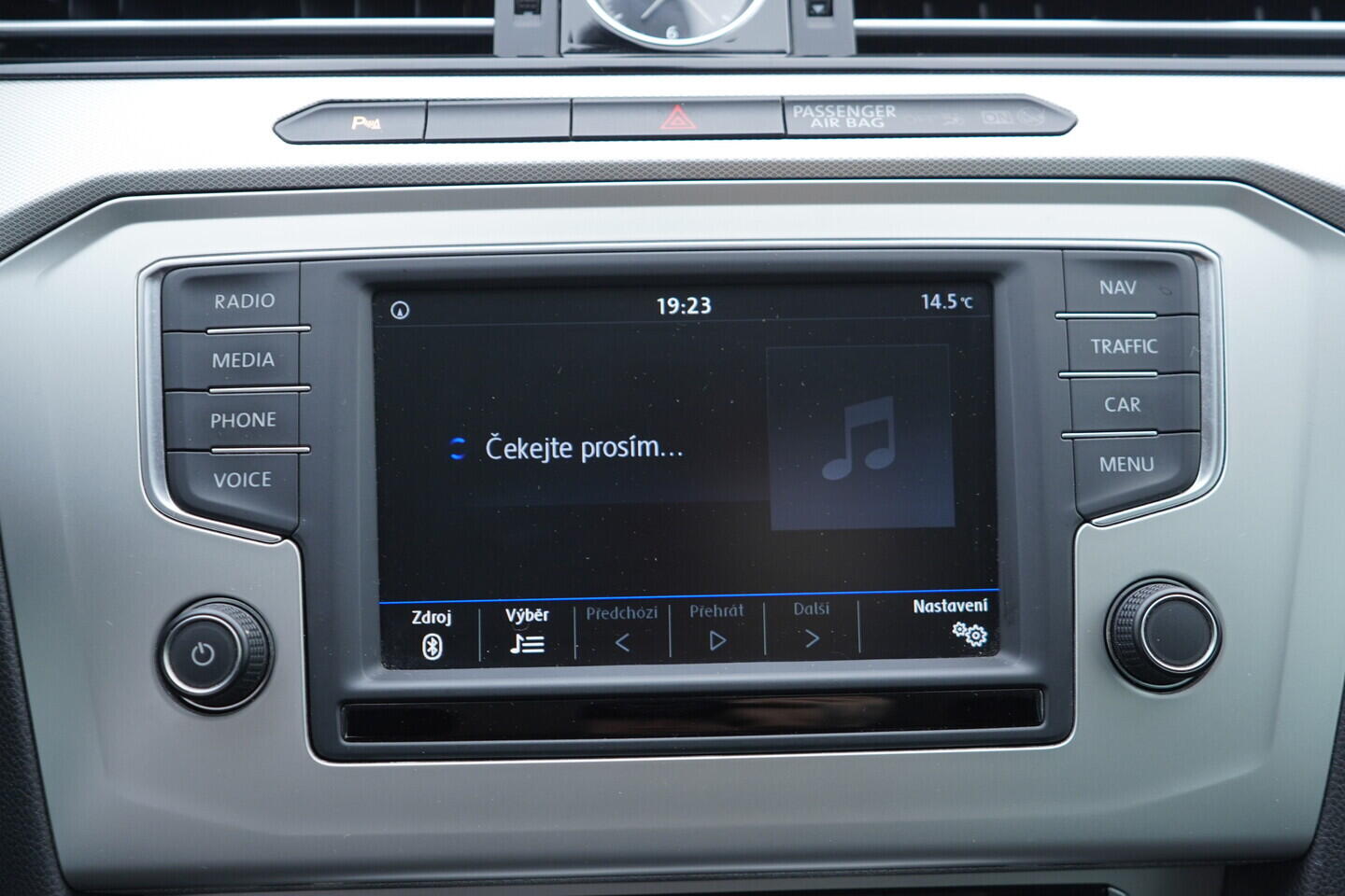 OV190V10686_31.webp_PASSAT Comfortline 1.4 TSI 110 kW manuál