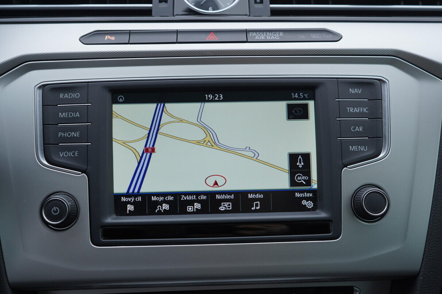 OV190V10686_34.webp_PASSAT Comfortline 1.4 TSI 110 kW manuál