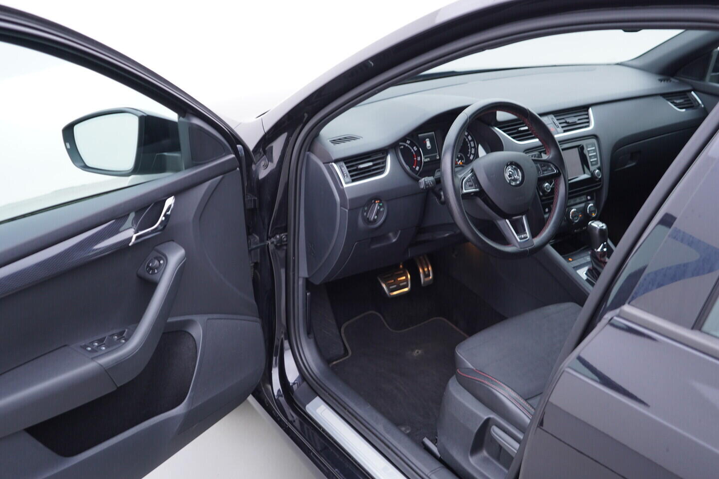 OV190V10688_18.webp_OCTAVIA RS 2.0 TSI 162 kW automat