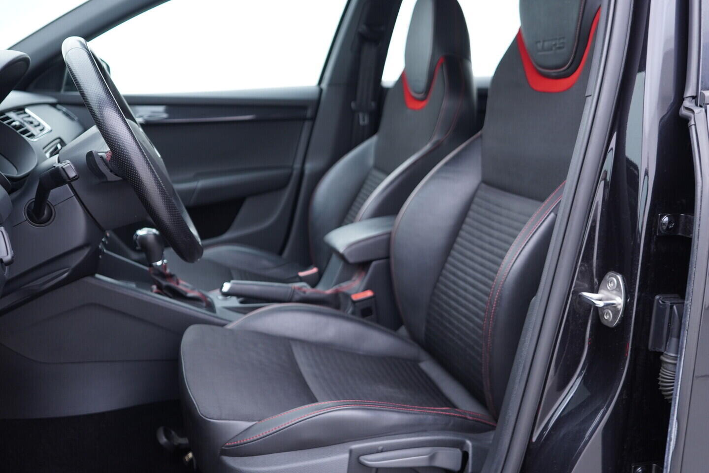 OV190V10688_22.webp_OCTAVIA RS 2.0 TSI 162 kW automat
