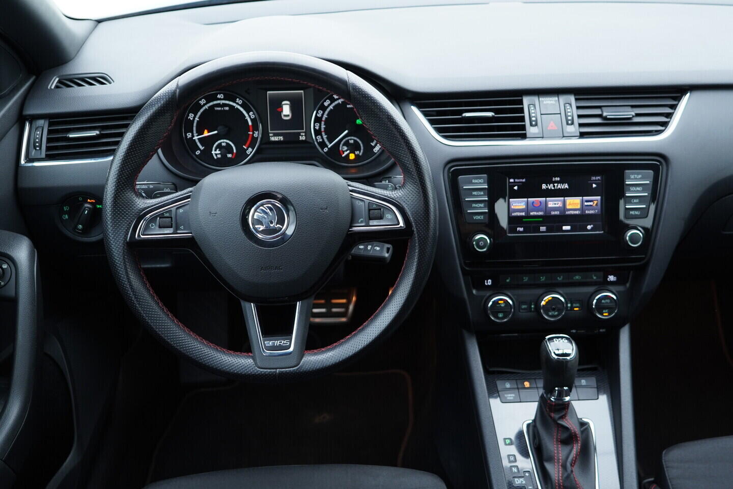 OV190V10688_27.webp_OCTAVIA RS 2.0 TSI 162 kW automat