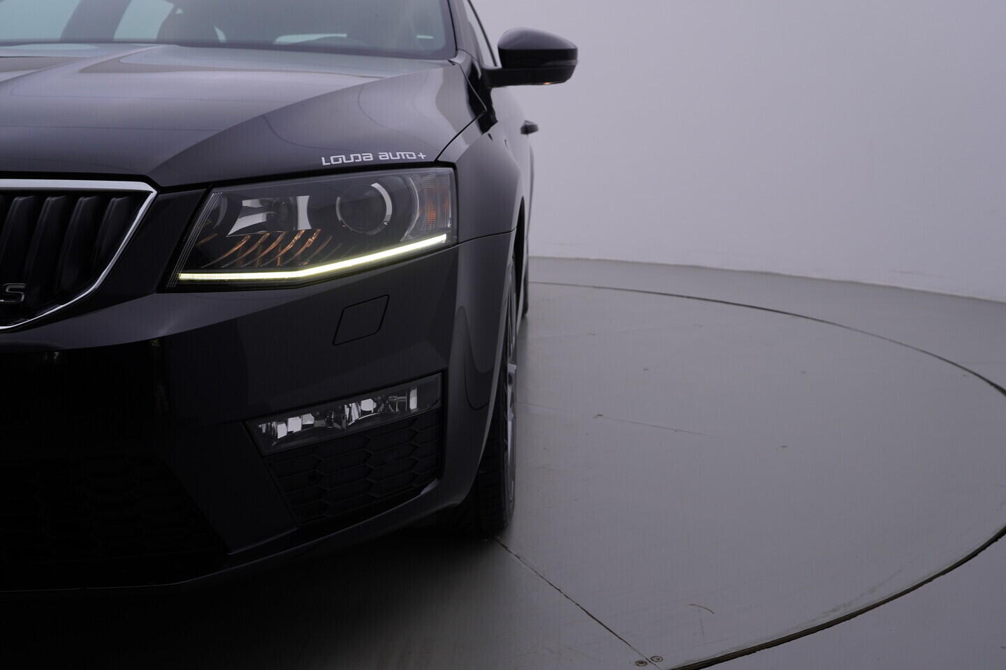 OV190V10688_41.webp_OCTAVIA RS 2.0 TSI 162 kW automat