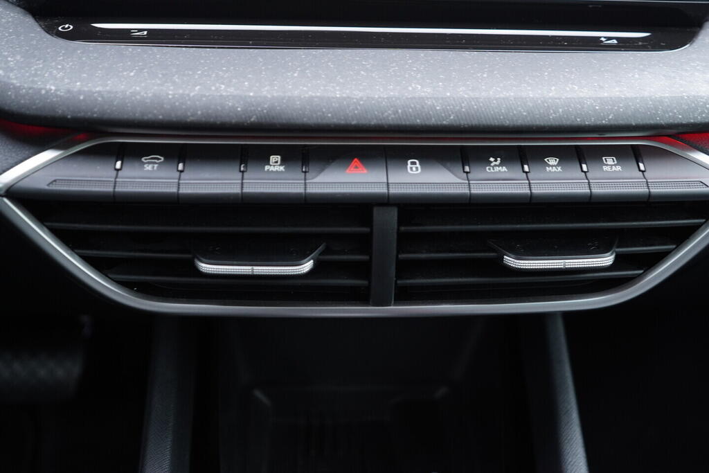 OV190V10692_34.webp_OCTAVIA Selection 2.0 TDI 110 kW automat, DPH