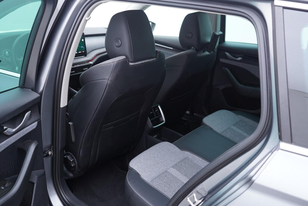 OV190V10692_37.webp_OCTAVIA Selection 2.0 TDI 110 kW automat, DPH