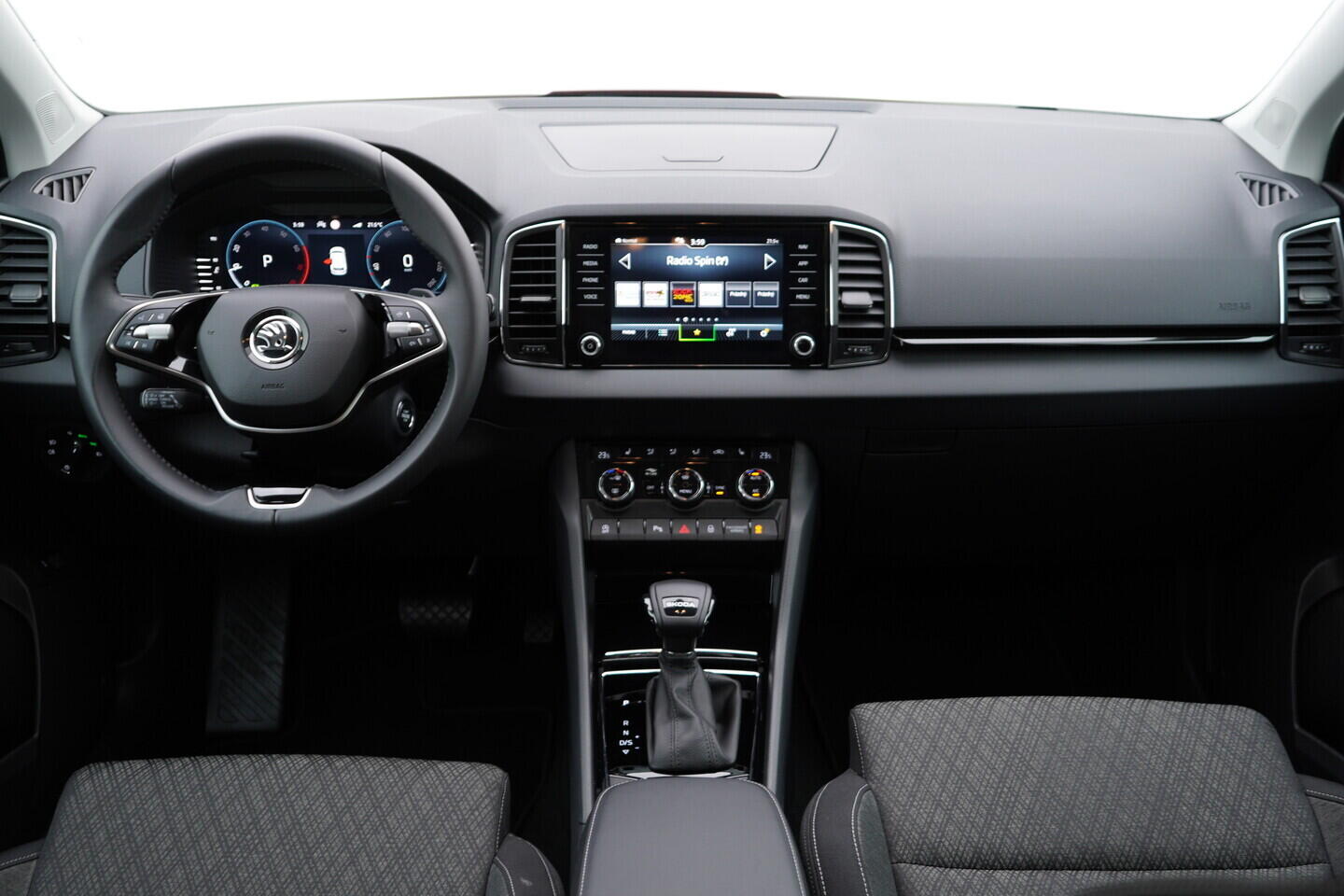 OV190V10695_26.webp_KAROQ Selection 1.5 TSI 110 kW automat, DPH