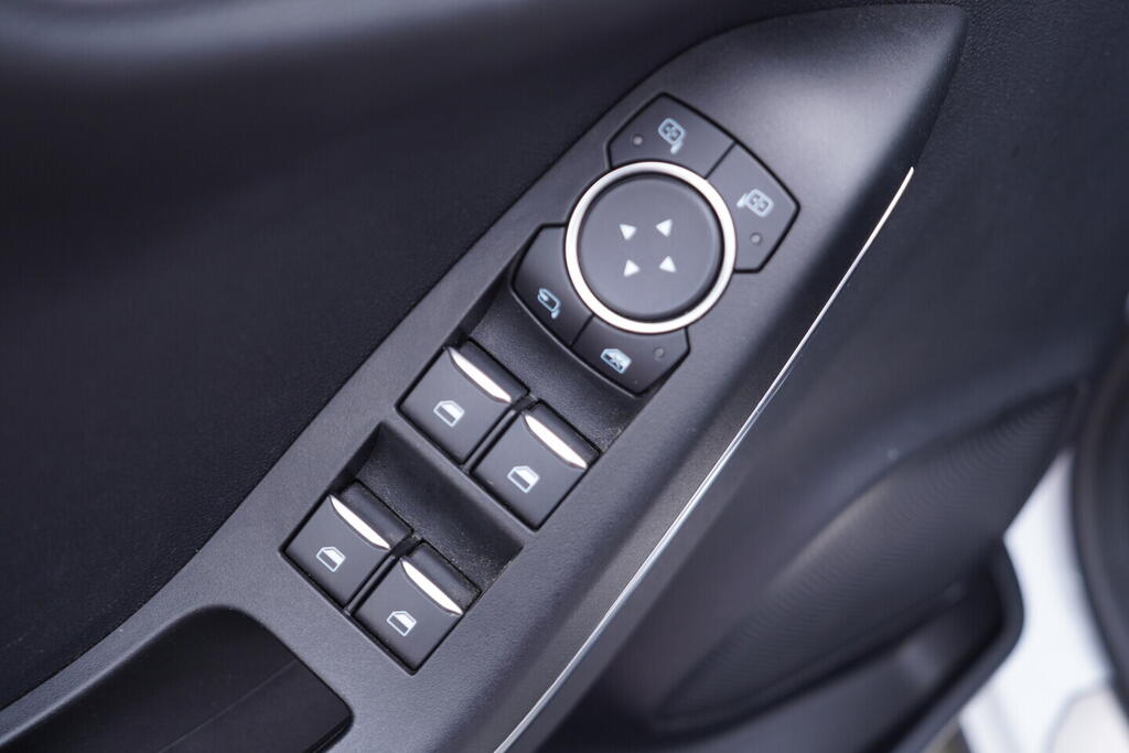 OV190V10697_20.webp_PUMA Titanium 1.0  92 kW manuál