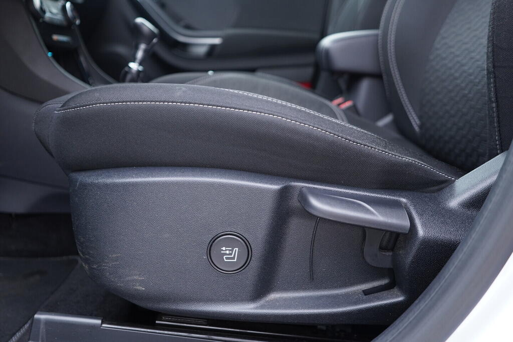 OV190V10697_21.webp_PUMA Titanium 1.0  92 kW manuál