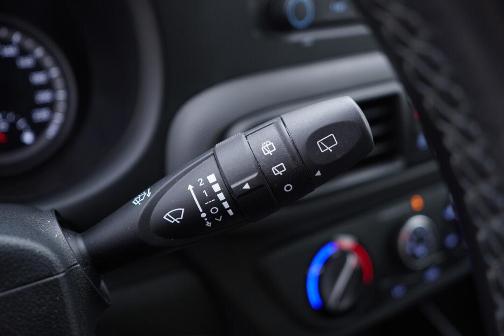 OV190V10698_24.webp_I10 Comfort Go 1.0  49 kW automat, DPH