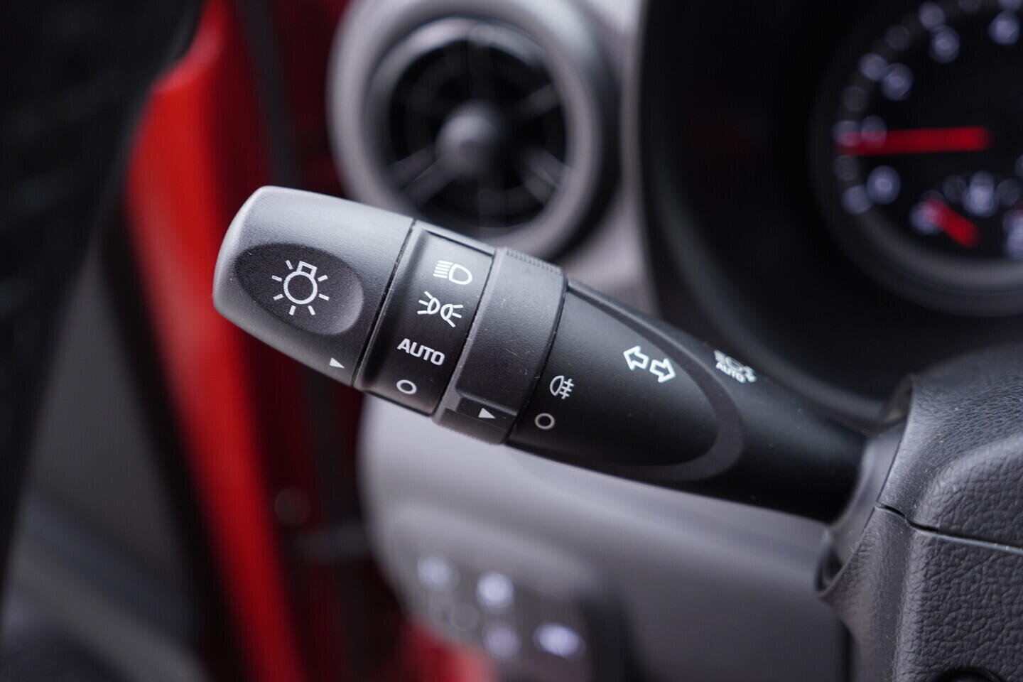 OV190V10699_23.webp_I10 Comfort Go 1.0  49 kW automat, DPH