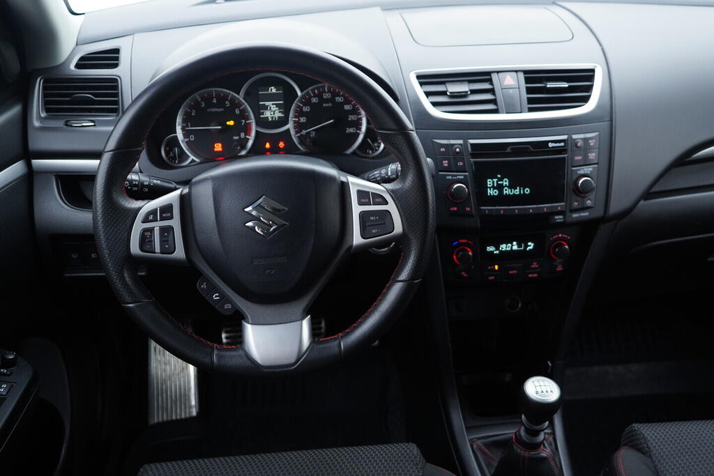 OV190V10701_28.webp_SWIFT Sport 1.6 VVTI 100 kW manuál