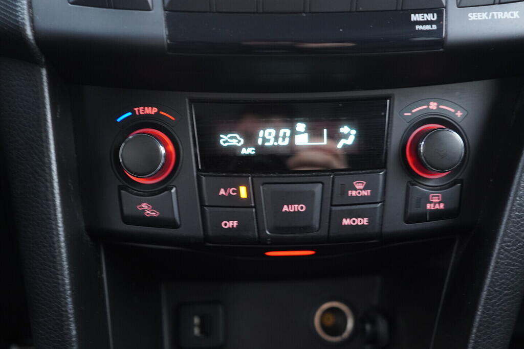 OV190V10701_31.webp_SWIFT Sport 1.6 VVTI 100 kW manuál