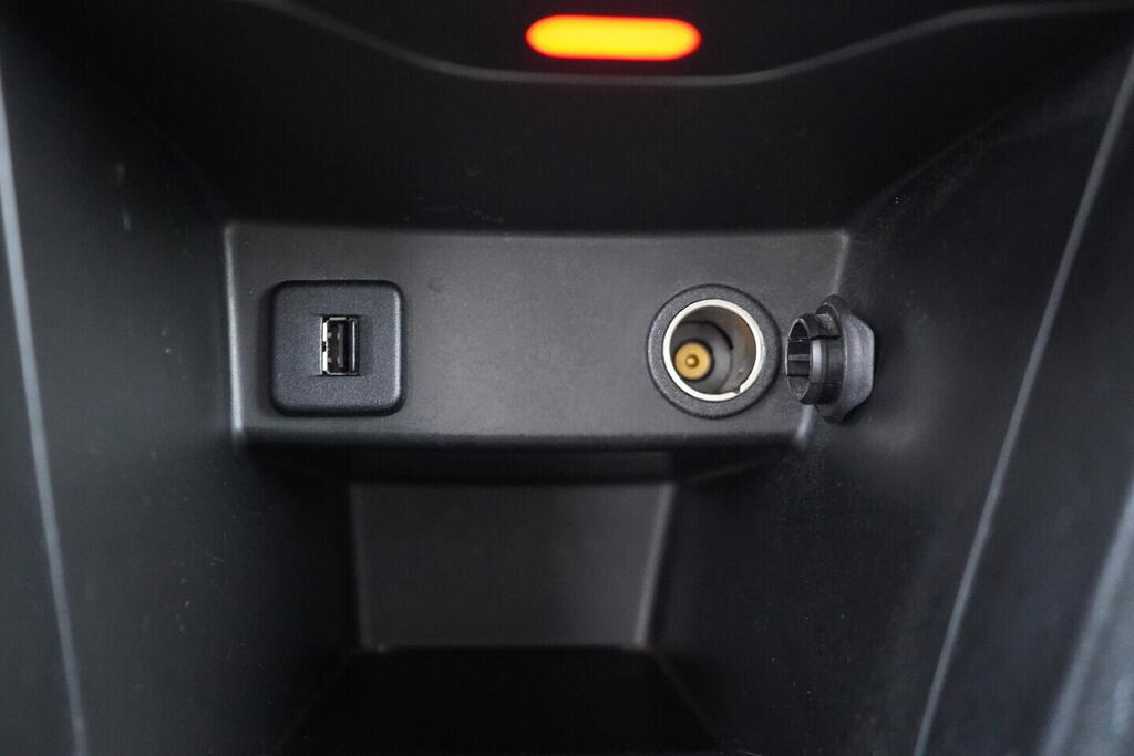 OV190V10701_32.webp_SWIFT Sport 1.6 VVTI 100 kW manuál