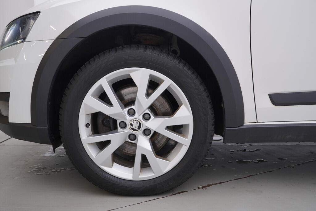 OV190V10704_43.webp_OCTAVIA Scout 2.0 TDI 135 kW automat