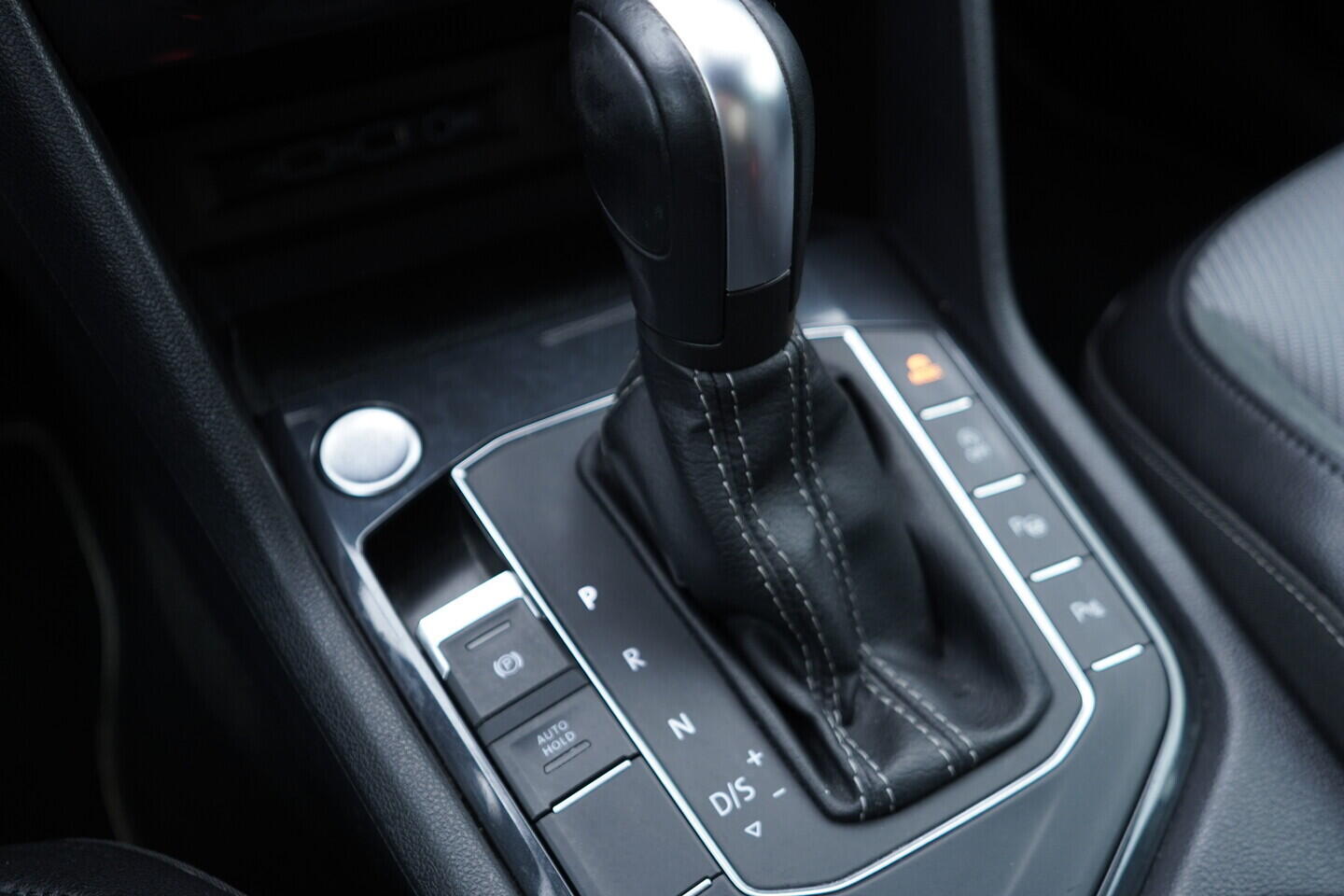 OV190V10705_36.webp_TIGUAN R-line  2.0 TDI 110 kW automat