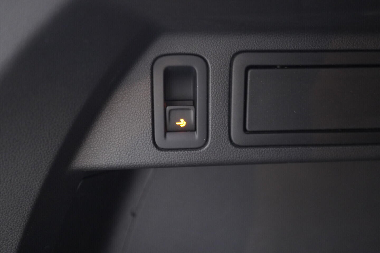 OV190V10705_42.webp_TIGUAN R-line  2.0 TDI 110 kW automat