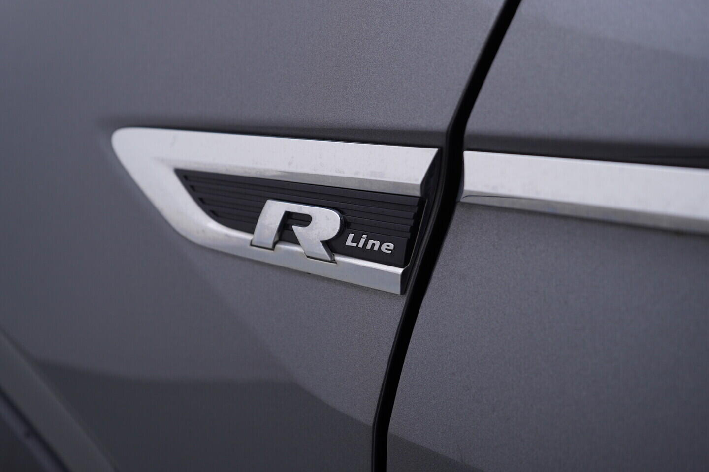 OV190V10705_45.webp_TIGUAN R-line  2.0 TDI 110 kW automat