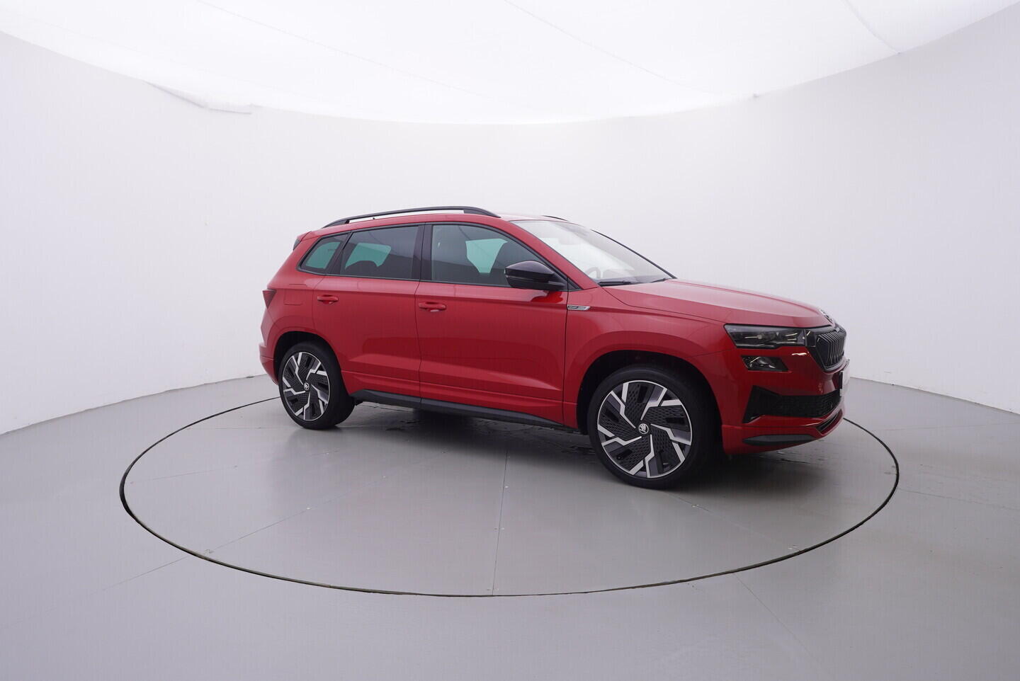 OV190V10706_16.webp_KAROQ SportLine 2.0 TSI 140 kW automat