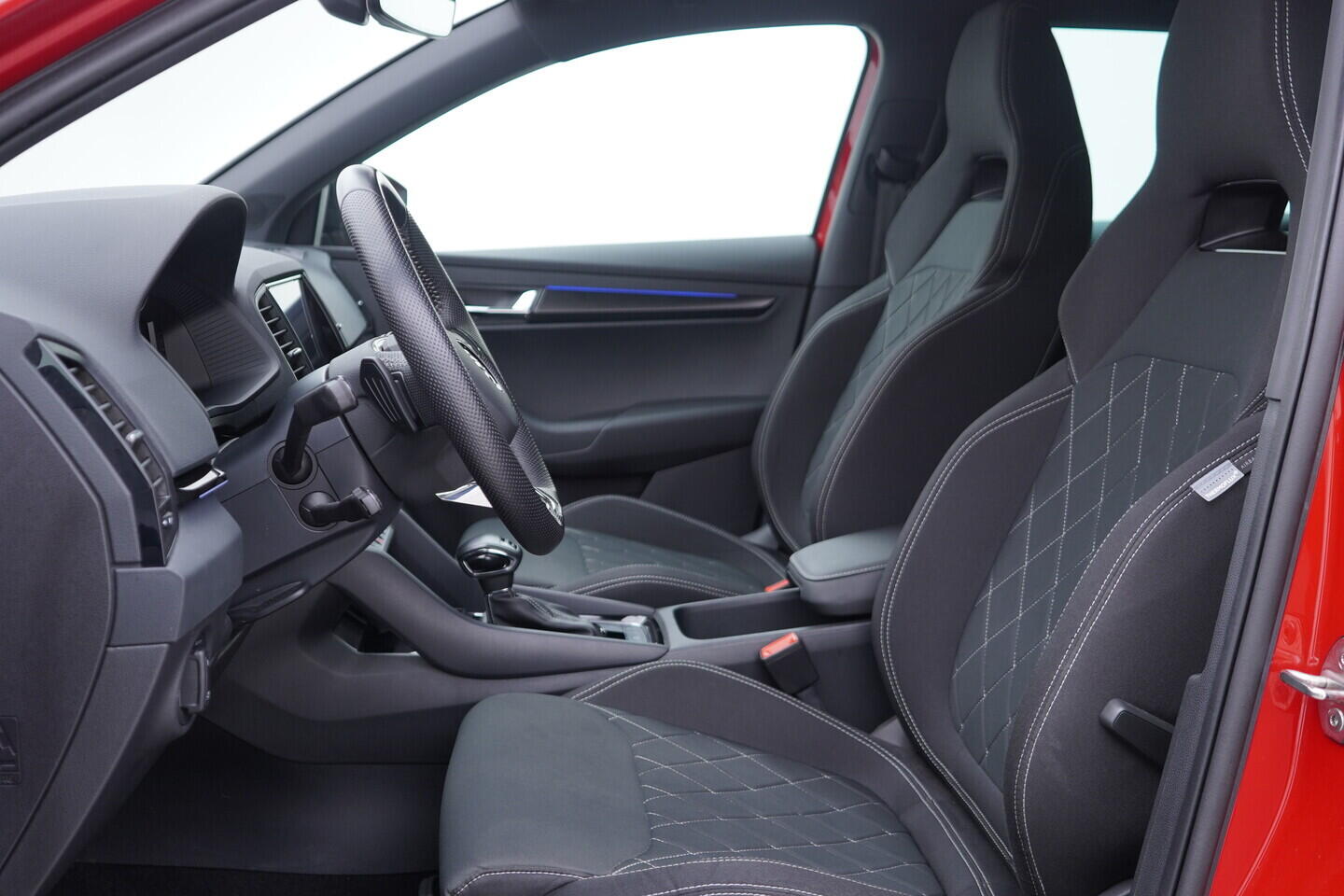 OV190V10706_23.webp_KAROQ SportLine 2.0 TSI 140 kW automat