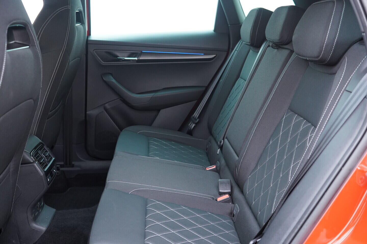 OV190V10706_39.webp_KAROQ SportLine 2.0 TSI 140 kW automat