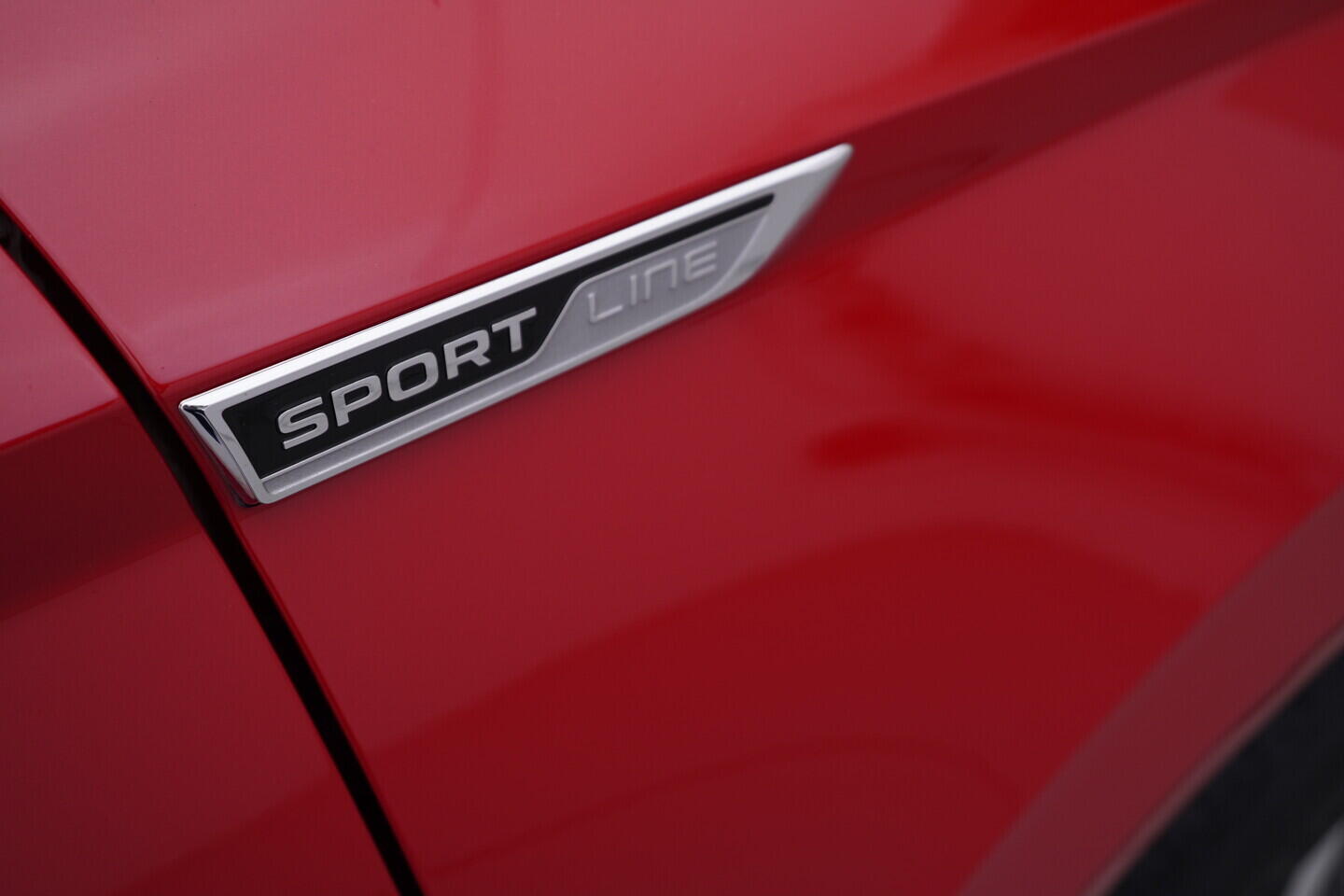 OV190V10706_46.webp_KAROQ SportLine 2.0 TSI 140 kW automat