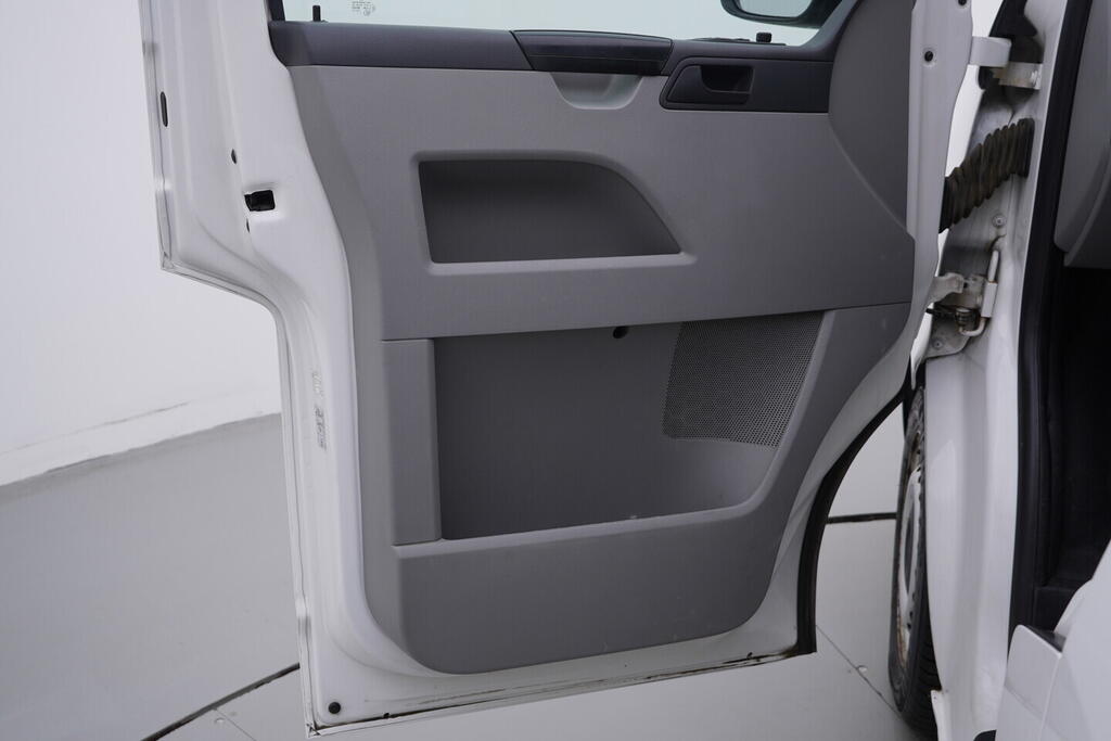 OV190V10707_19.webp_TRANSPORTER KOMBI  2.0 TDI 75 kW manuál, DPH