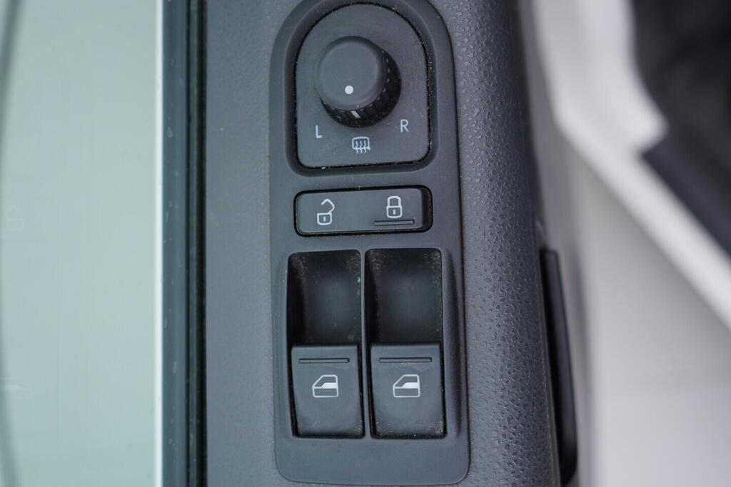 OV190V10707_20.webp_TRANSPORTER KOMBI  2.0 TDI 75 kW manuál, DPH