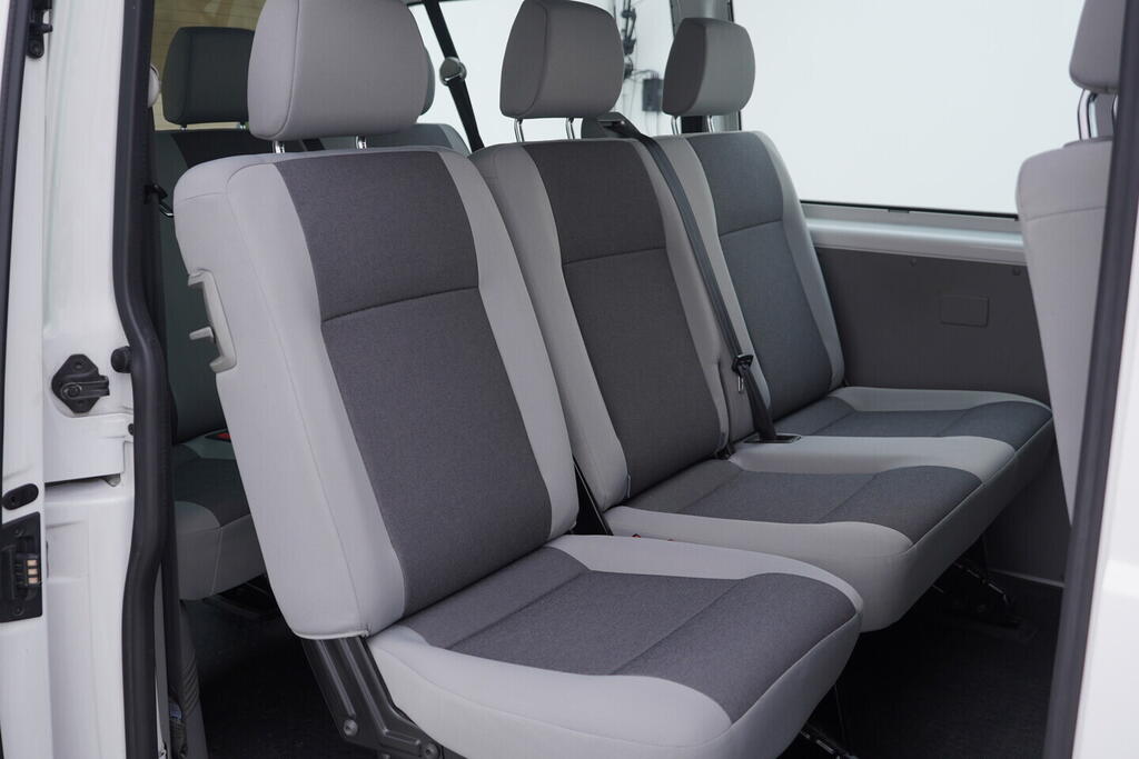 OV190V10707_30.webp_TRANSPORTER KOMBI  2.0 TDI 75 kW manuál, DPH