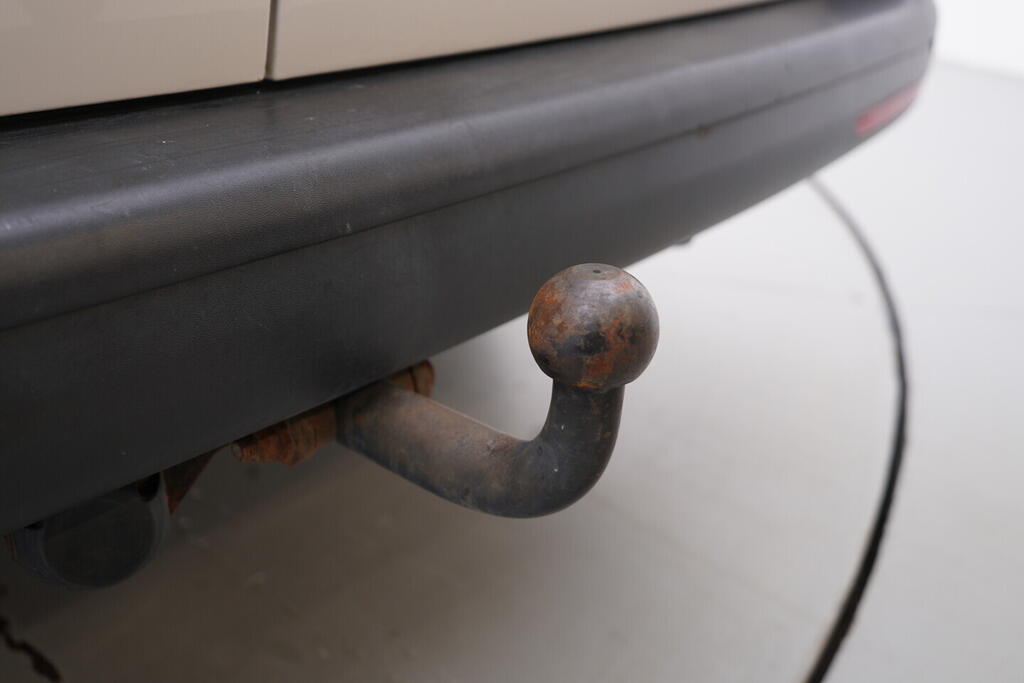 OV190V10707_35.webp_TRANSPORTER KOMBI  2.0 TDI 75 kW manuál, DPH