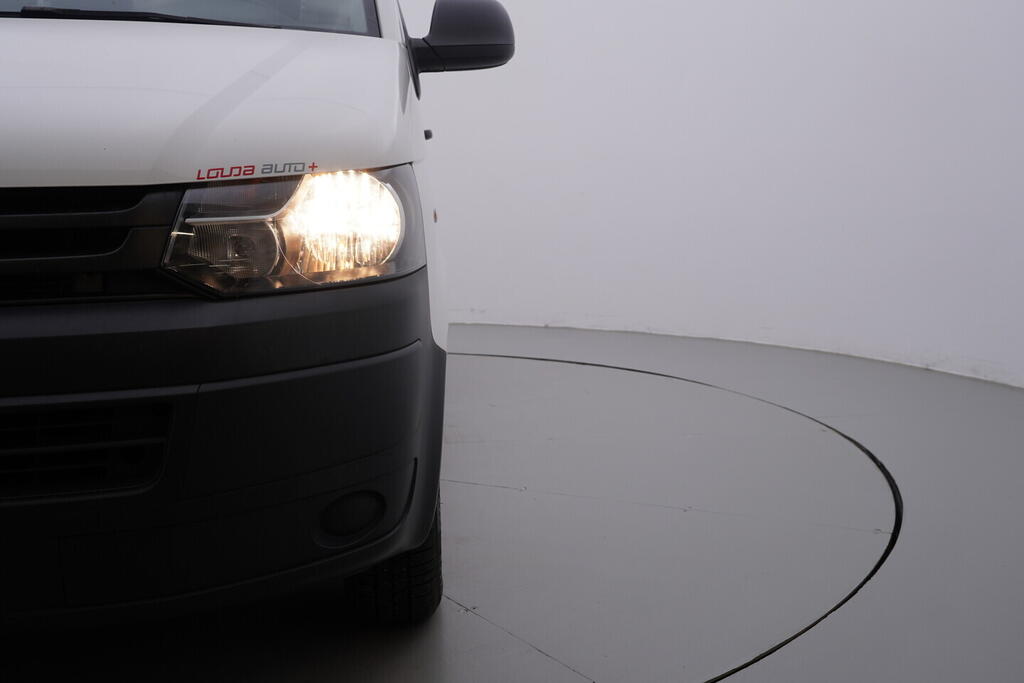 OV190V10707_36.webp_TRANSPORTER KOMBI  2.0 TDI 75 kW manuál, DPH