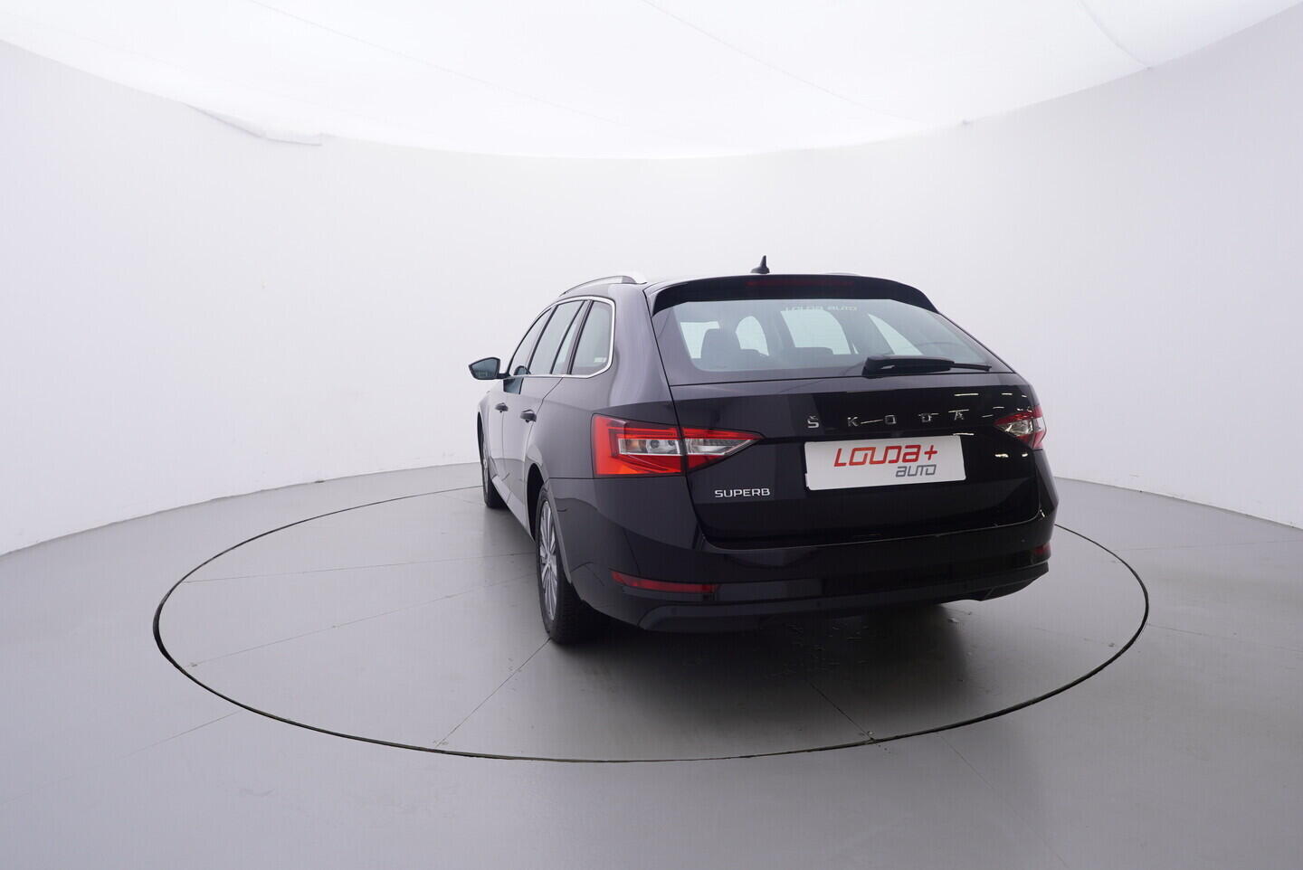 OV190V10709_13.webp_SUPERB Style 2.0 TDI 110 kW manuál, DPH