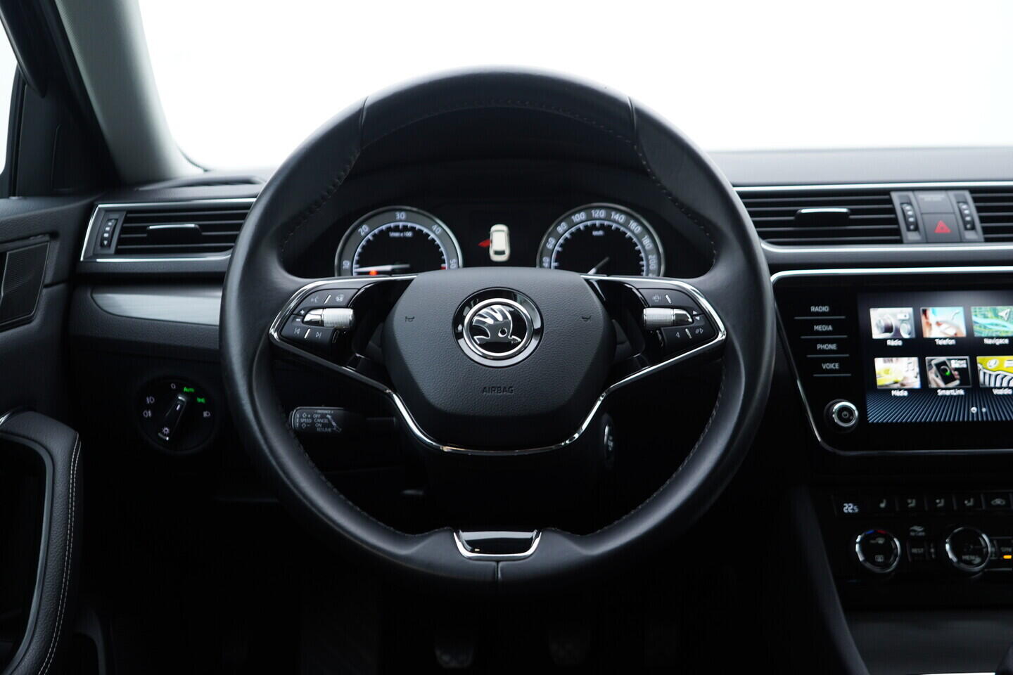 OV190V10709_28.webp_SUPERB Style 2.0 TDI 110 kW manuál, DPH