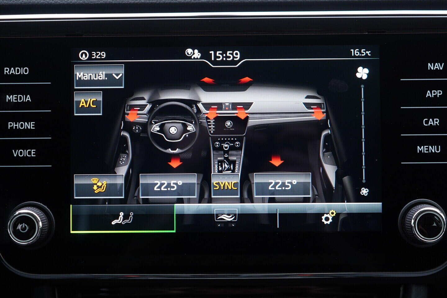 OV190V10709_32.webp_SUPERB Style 2.0 TDI 110 kW manuál, DPH