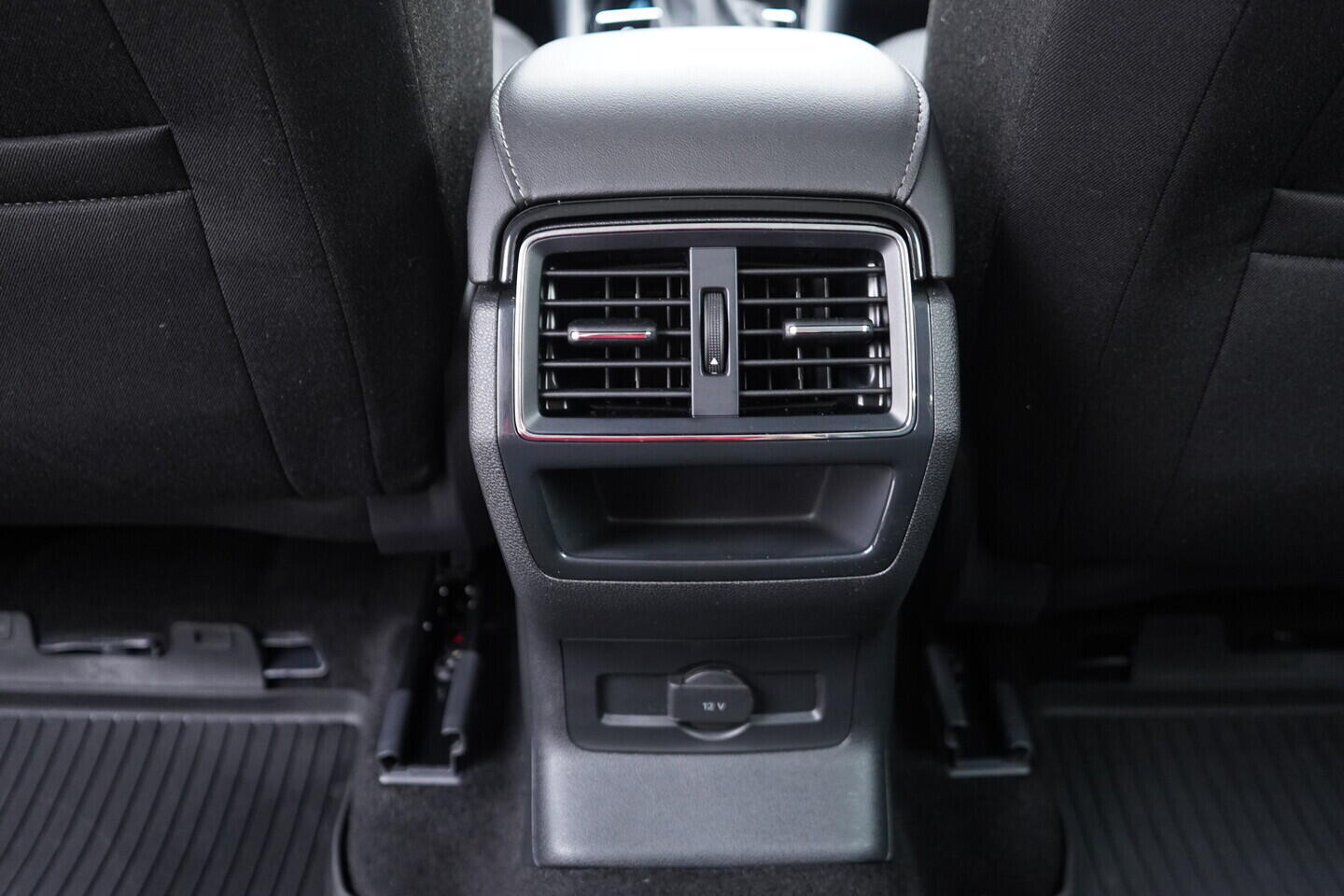 OV190V10710_34.webp_KODIAQ Ambition 2.0 TDI 110 kW automat, DPH