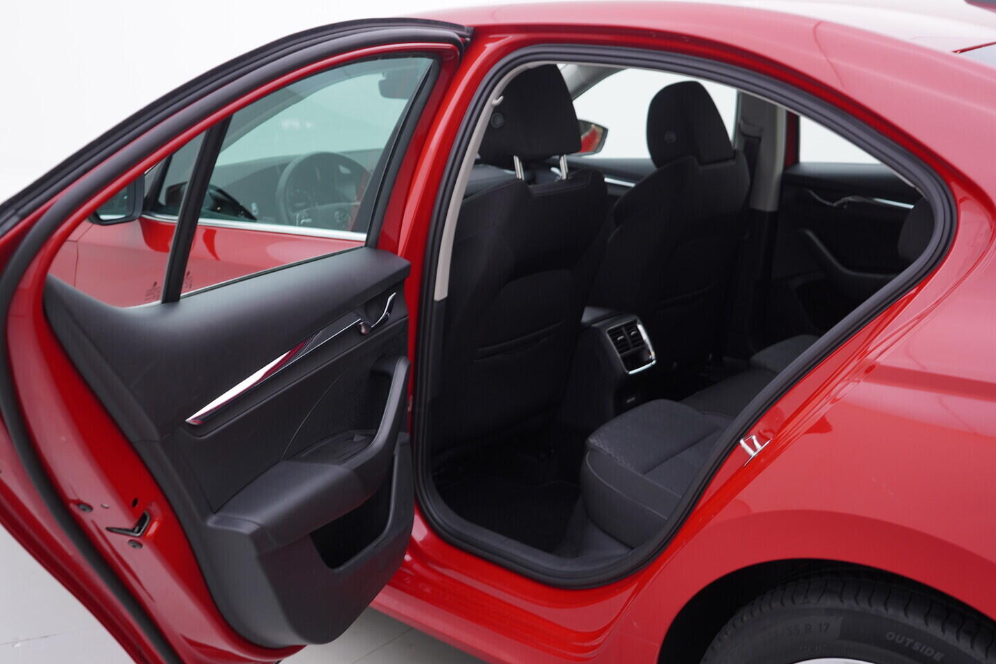 OV190V10711_33.webp_OCTAVIA Style 1.5 TSI 110 kW manuál, DPH