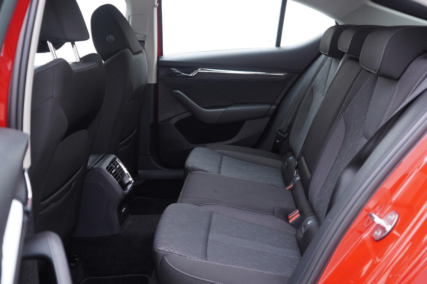 OV190V10711_35.webp_OCTAVIA Style 1.5 TSI 110 kW manuál, DPH