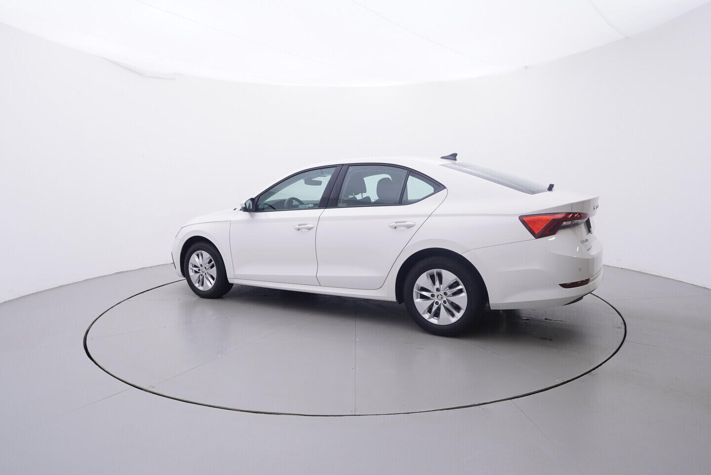 OV190V10714_12.webp_OCTAVIA Ambition 2.0 TDI 85 kW manuál, DPH