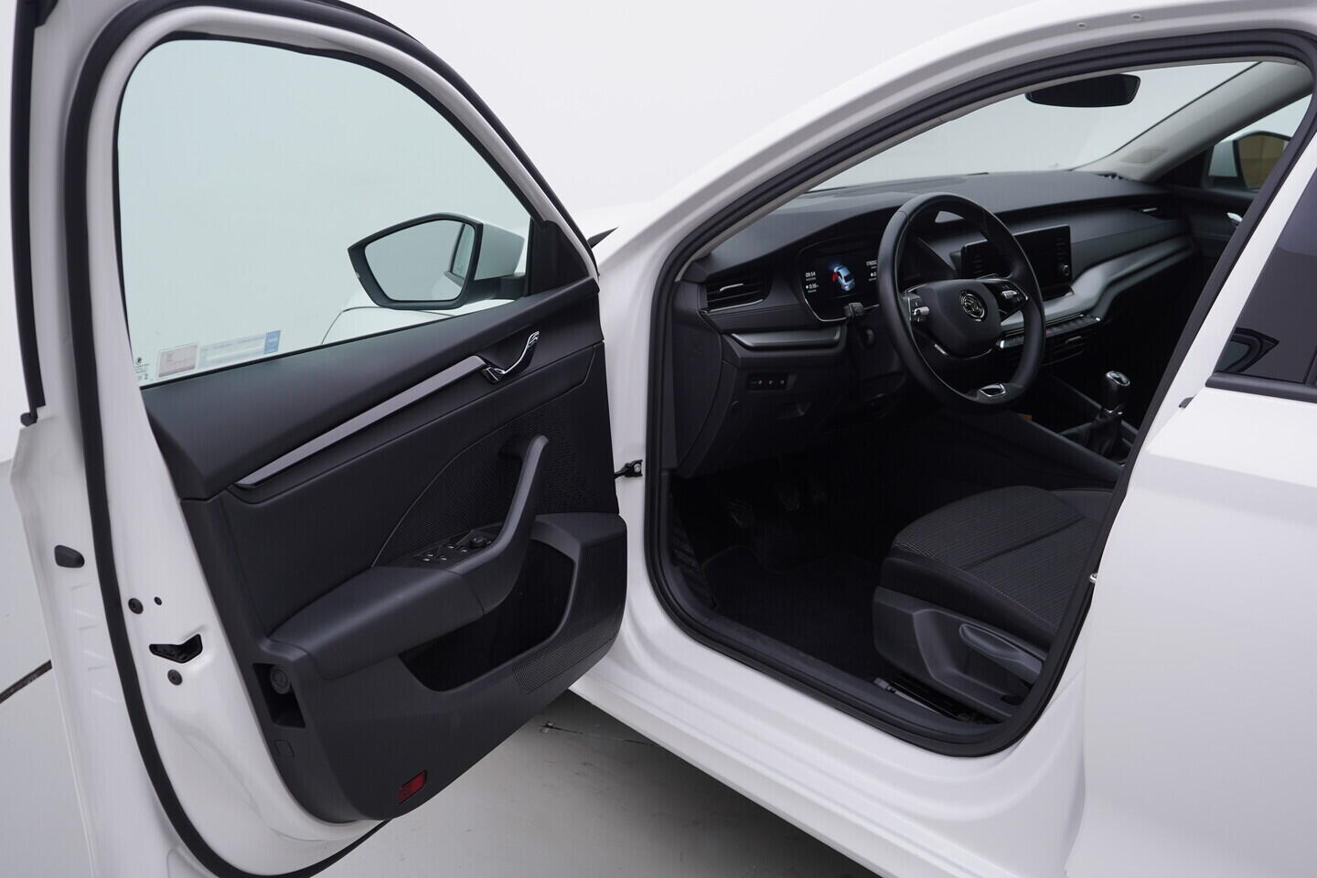 OV190V10714_18.webp_OCTAVIA Ambition 2.0 TDI 85 kW manuál, DPH