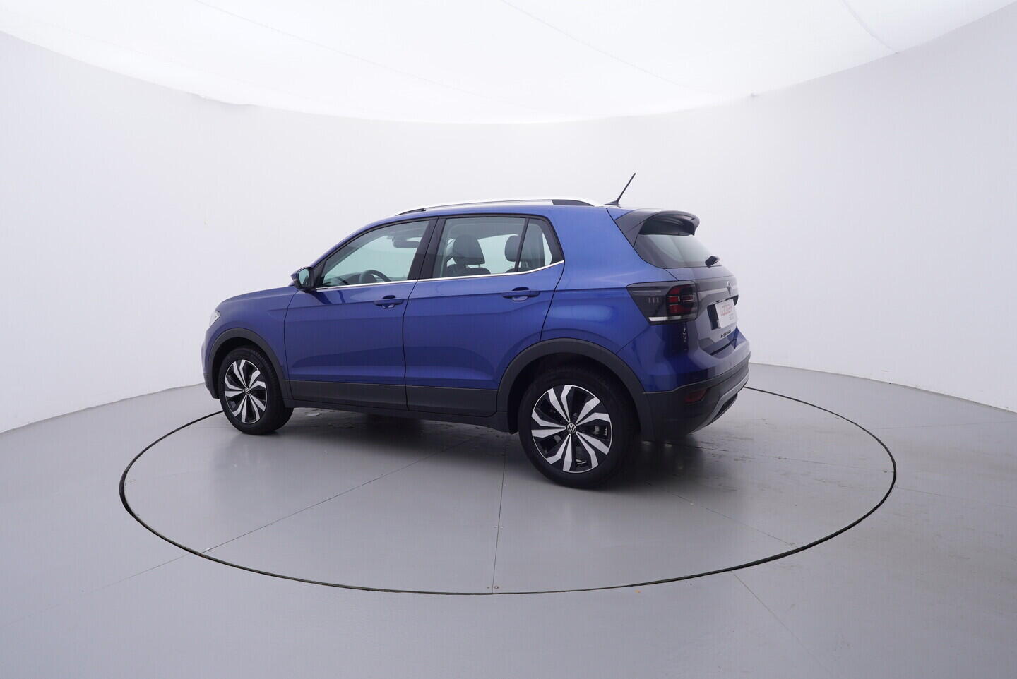 OV190V10715_16.webp_T-CROSS Style 1.0 TSI 81 kW manuál