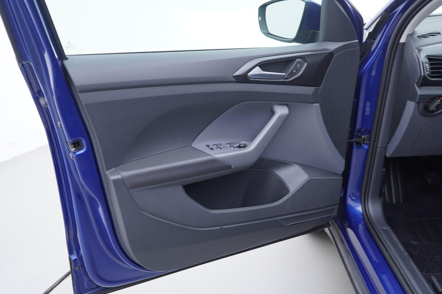 OV190V10715_19.webp_T-CROSS Style 1.0 TSI 81 kW manuál