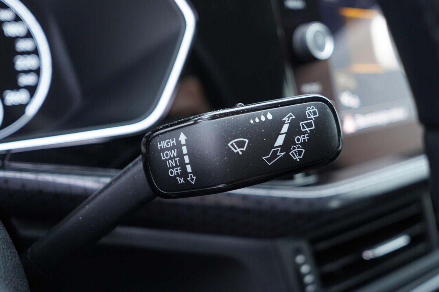 OV190V10715_24.webp_T-CROSS Style 1.0 TSI 81 kW manuál