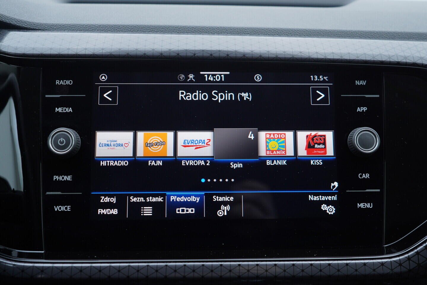 OV190V10715_30.webp_T-CROSS Style 1.0 TSI 81 kW manuál