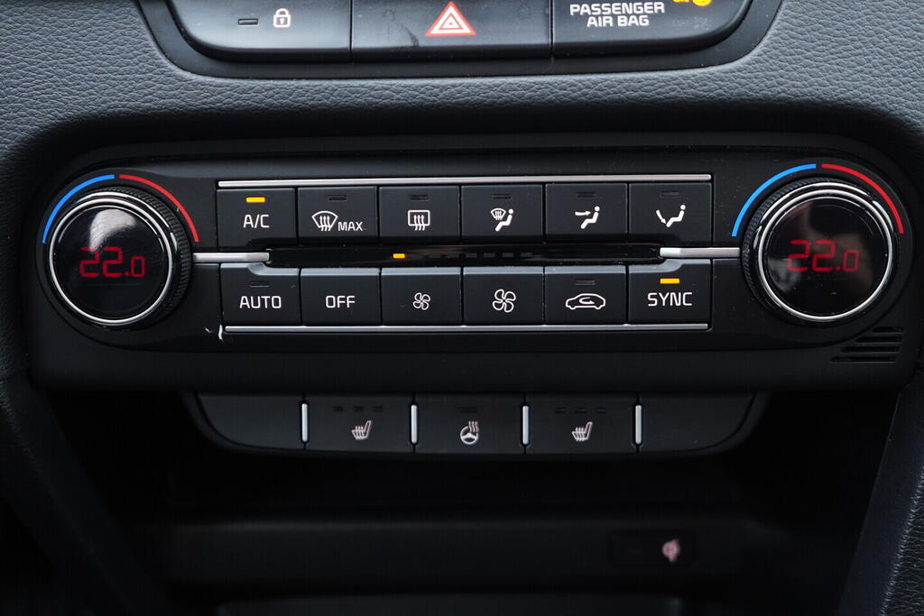 OV190V10716_31.webp_CEED TOP 1.5 T-GDi 117 kW automat