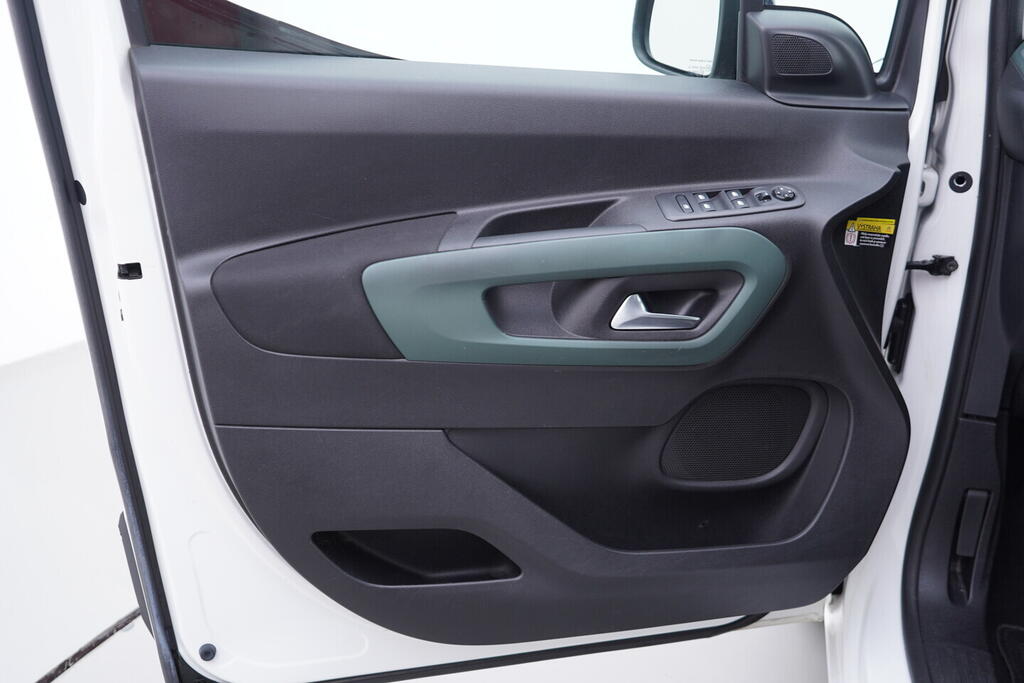 OV190V10717_19.webp_BERLINGO OSOBNÍ  1.2 Puretech 81 kW manuál, DPH