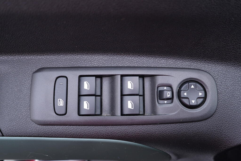 OV190V10717_20.webp_BERLINGO OSOBNÍ  1.2 Puretech 81 kW manuál, DPH