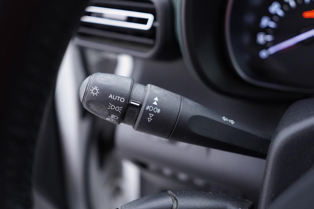 OV190V10717_23.webp_BERLINGO OSOBNÍ  1.2 Puretech 81 kW manuál, DPH