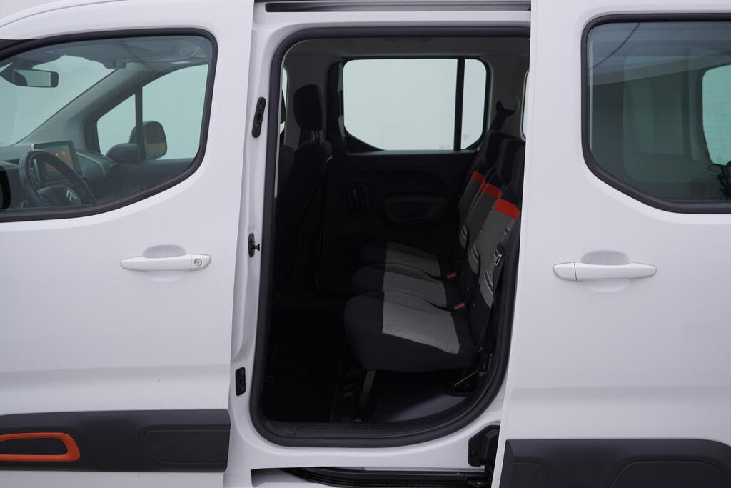 OV190V10717_32.webp_BERLINGO OSOBNÍ  1.2 Puretech 81 kW manuál, DPH