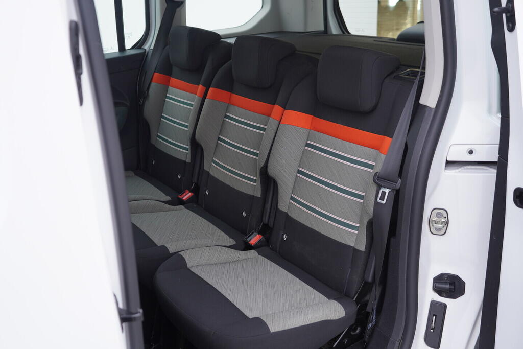 OV190V10717_34.webp_BERLINGO OSOBNÍ  1.2 Puretech 81 kW manuál, DPH