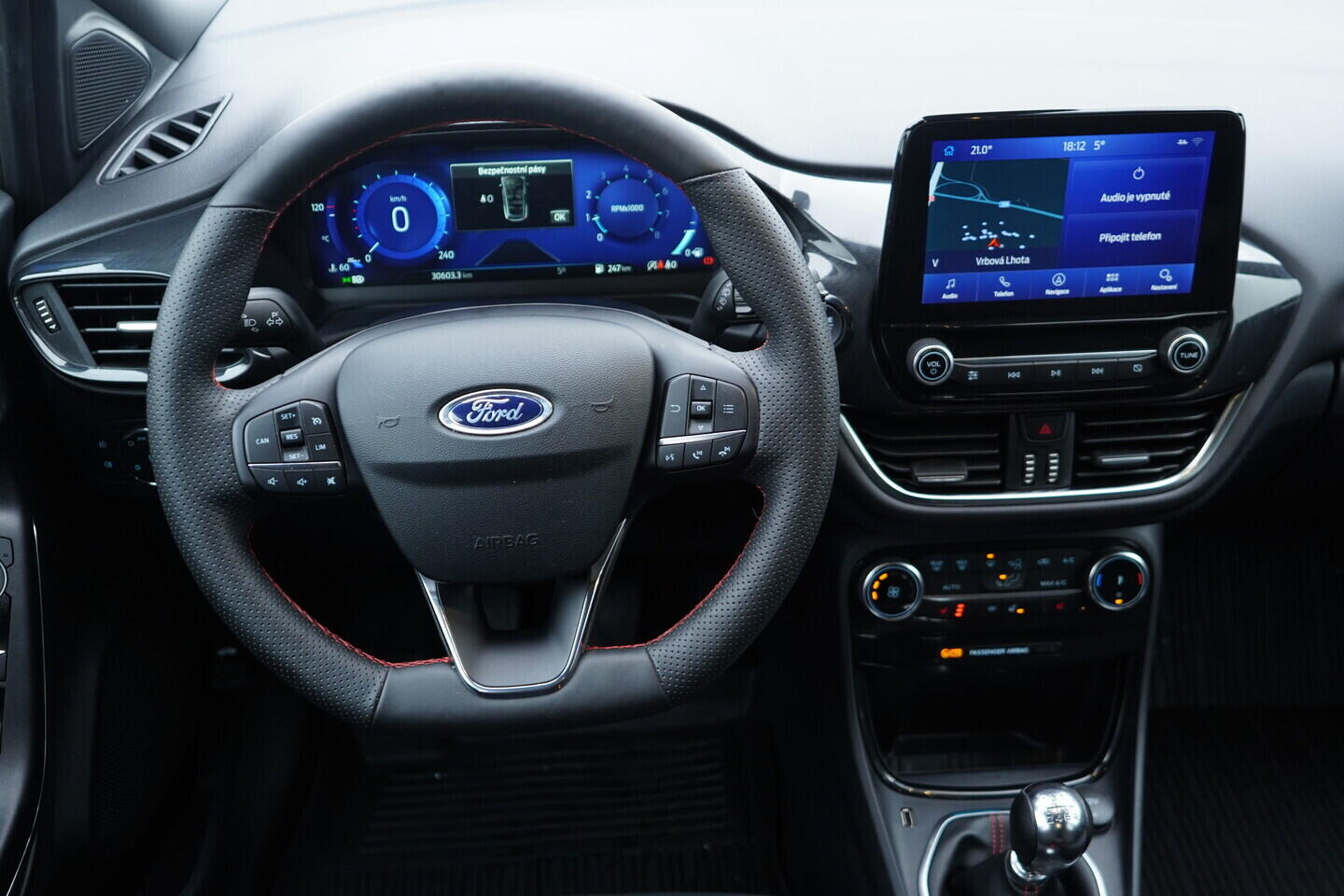 OV190V10719_28.webp_PUMA ST-Line 1.0 EcoBoost 91 kW manuál